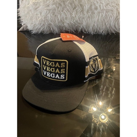 Las Vegas Golden Knights Snapback Trucker Mesh Flat Bill Striped Rare Slot Style - Picture 1 of 8